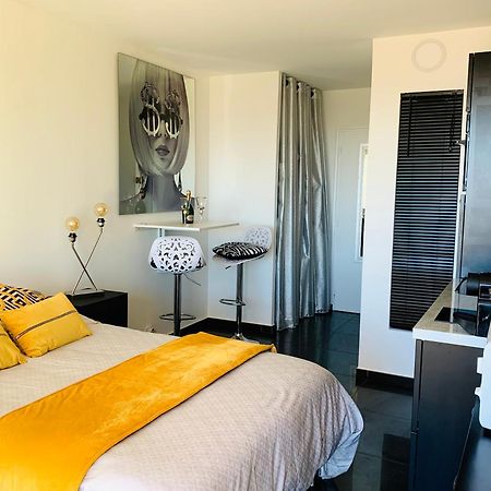 Bagatelle Naturiste Heliopolis Clim Ascenseur Vue Mer Parking Prive Агде Екстериор снимка